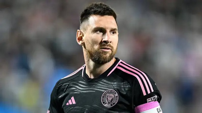 Lionel Messi lọt top cầu thủ nhận lương cao nhất với 45 triệu Euro 